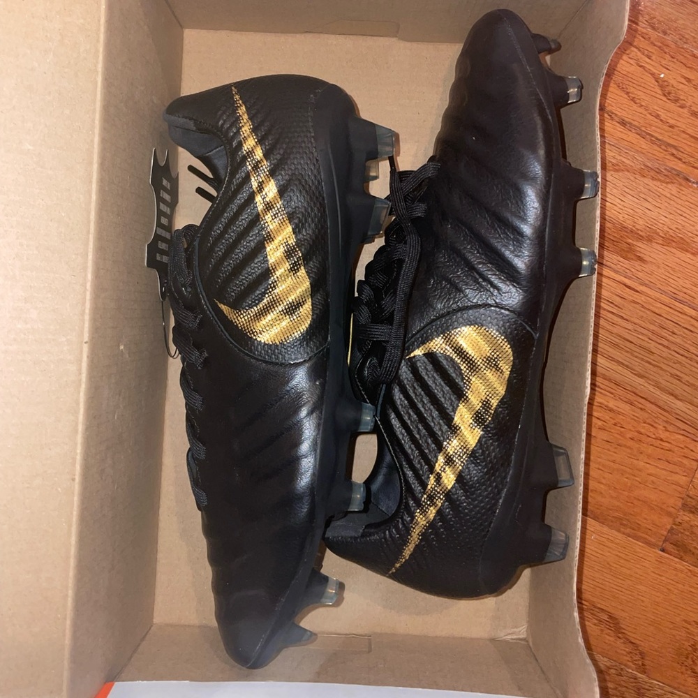 Nike tiempo soccer cleats